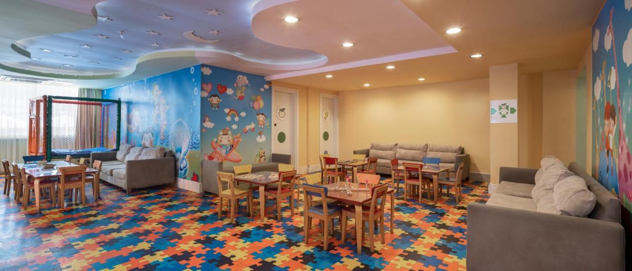 מלון Ramada By Wyndham Lara 5*